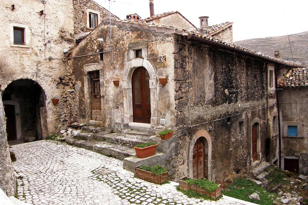 Locanda Sul Lago Santo Stefano Di Sessanio Exterior photo